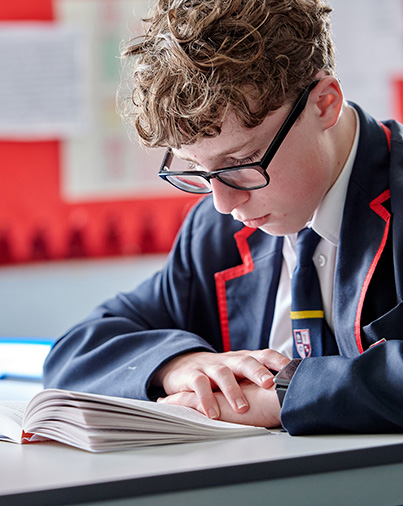 boy-reading-img